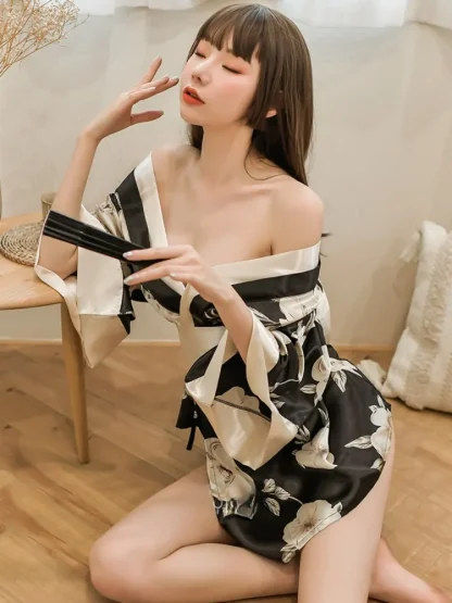 Sensual Role Play Kimono - Image 4